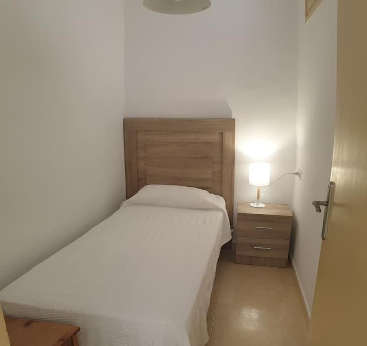 Casa Ramona Apartamento De Pueblo Con Patio En El Centro De Sant Joan ซานต์ ฮวน เด เลส อาบาเดสเซส ภายนอก รูปภาพ